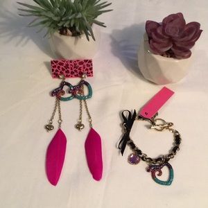 Cute Earring & Bracelet Set.